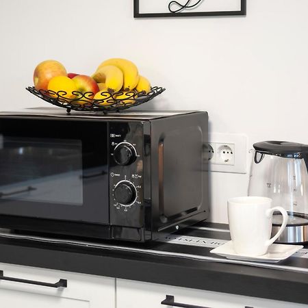 Studio Apartment Sunce ロヴィニ エクステリア 写真